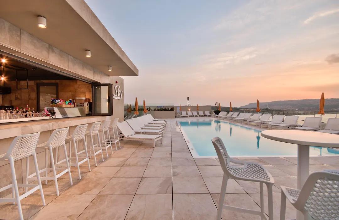 Luna Holiday Complex-1