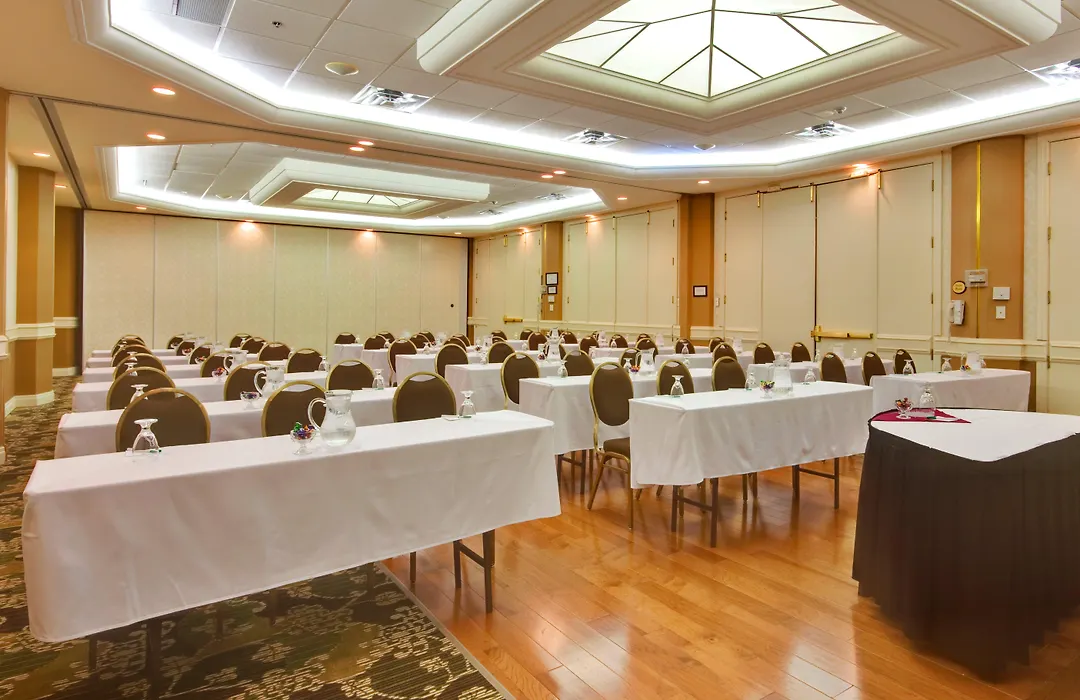 Holiday Inn & Suites Oakville At Bronte By Ihg-1