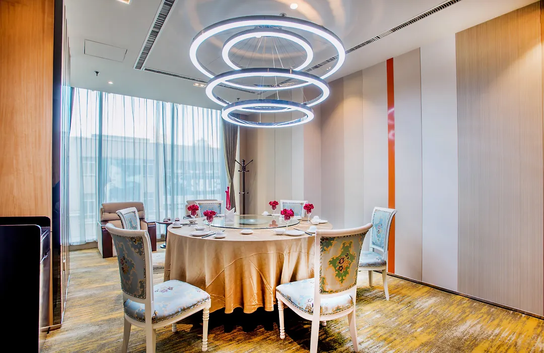 Holiday Inn Express City Centre Dalian By Ihg-1