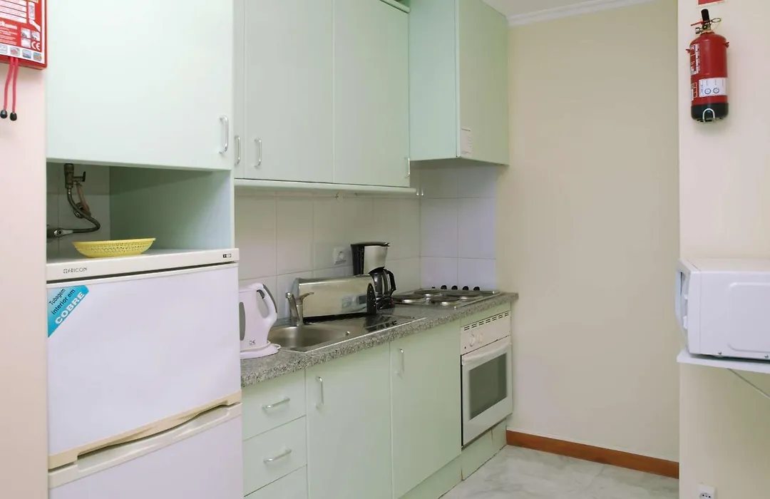 Apartamentos Jardins Da Rocha-1
