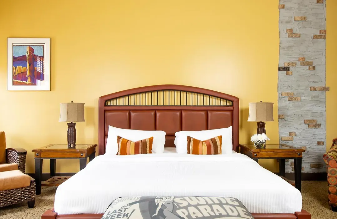 Retro Suites Hotel-1