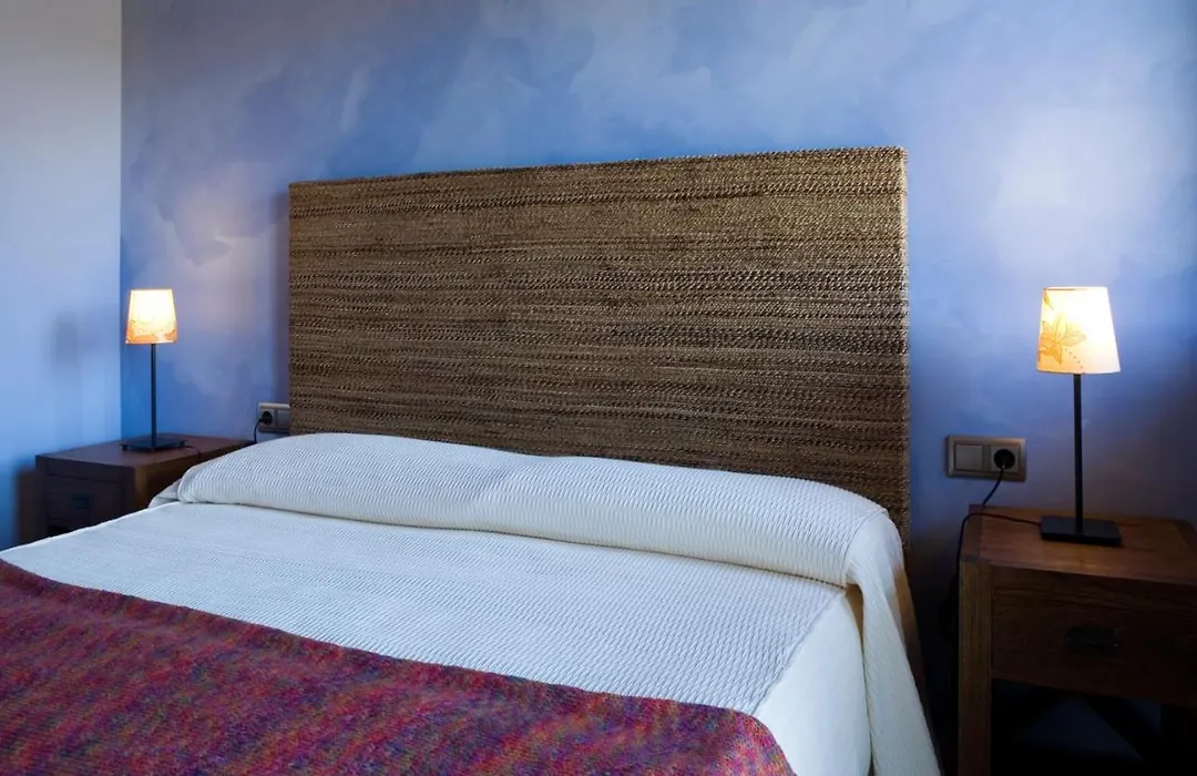 Hotel Villaro Del Bosc-1