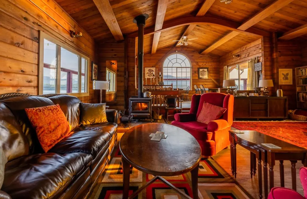 Alert Bay Lodge-1