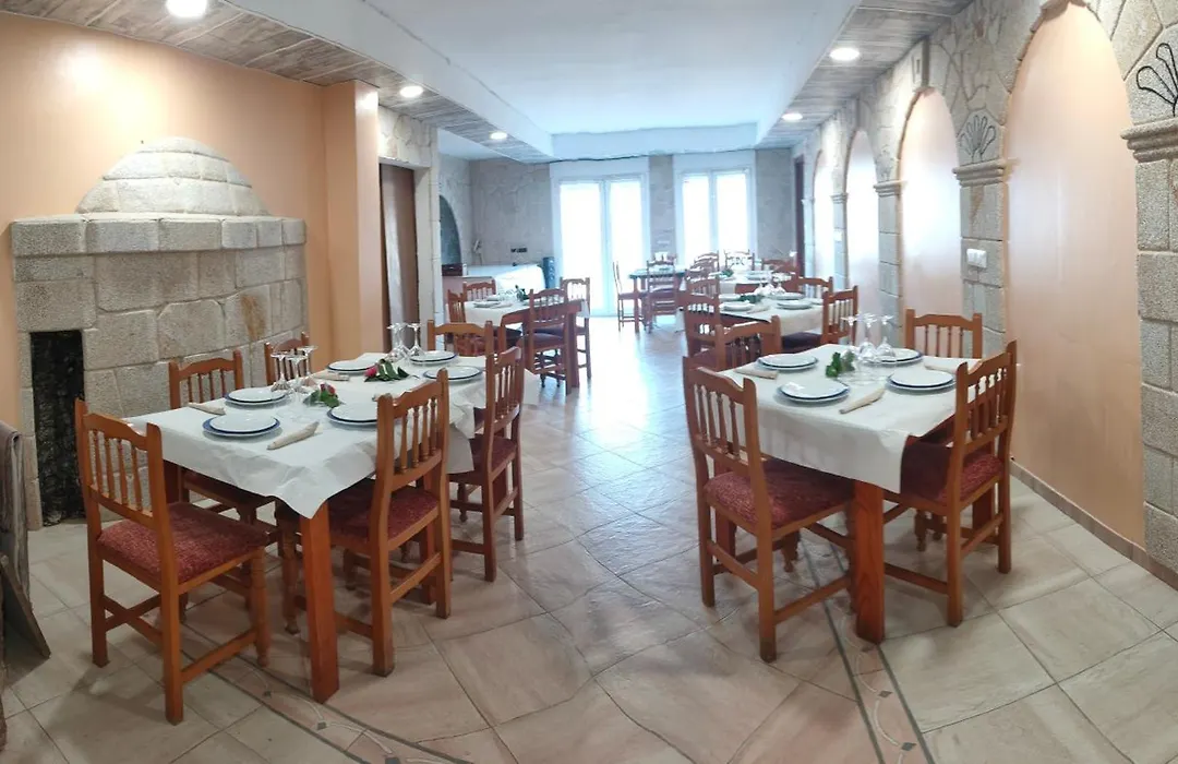 Hospedaje O Canizo-1