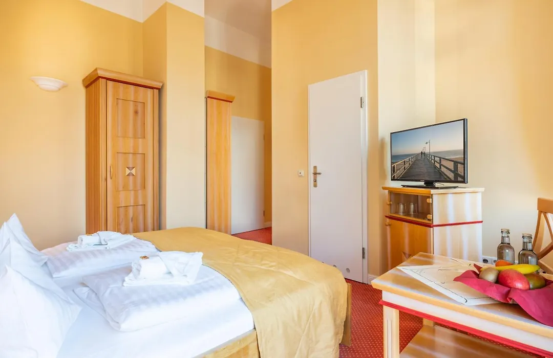 Strandhotel Möwe-1