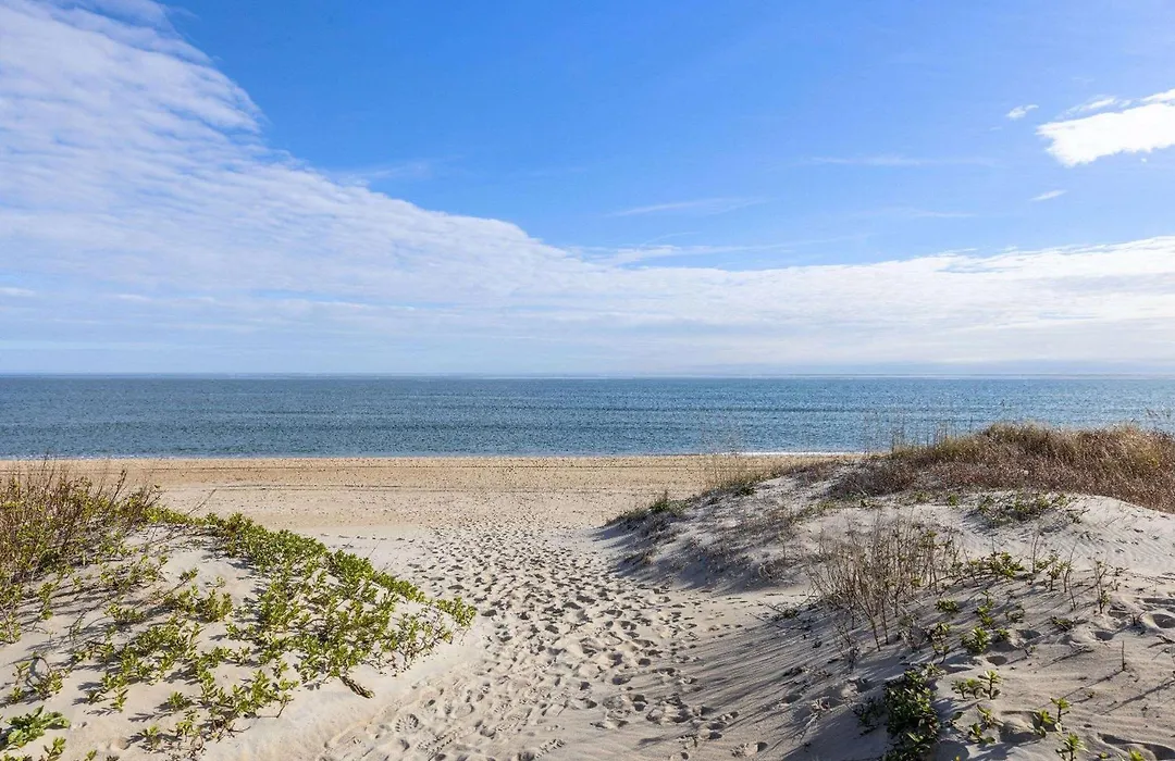 Days Inn By Wyndham Kill Devil Hills Oceanfront - Wilbur-1