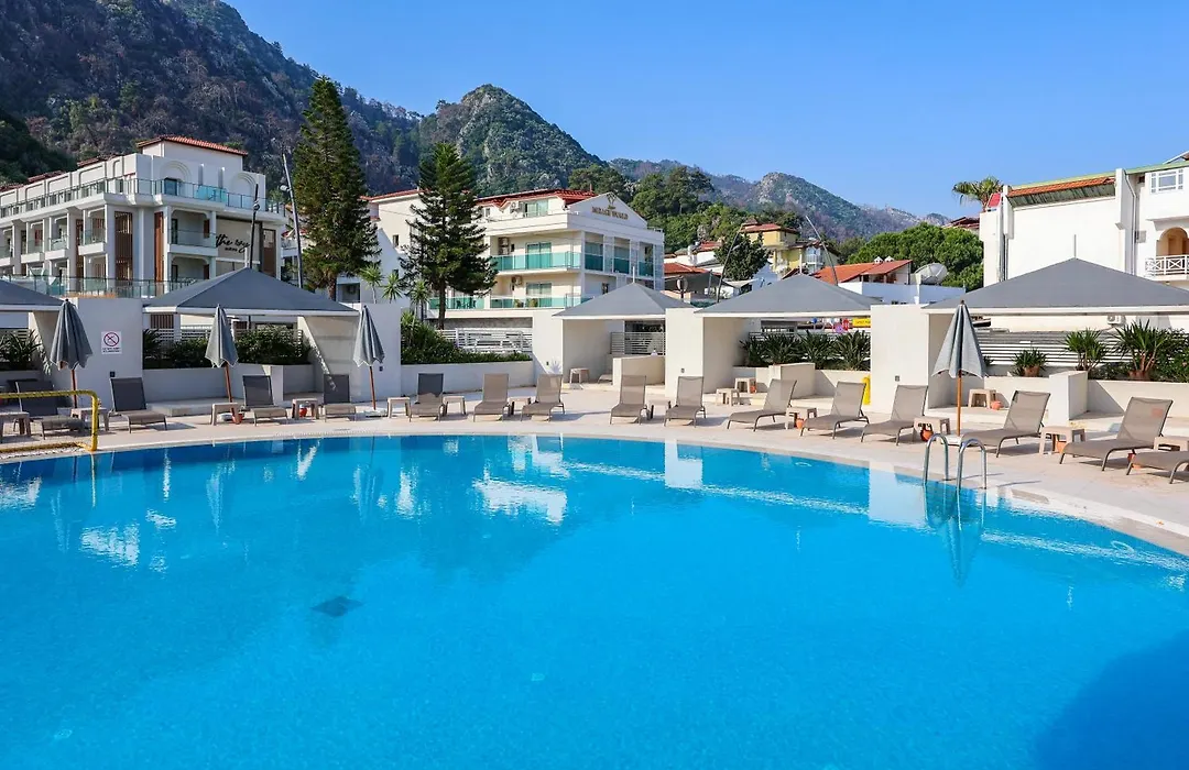 Faros Premium Beach-1