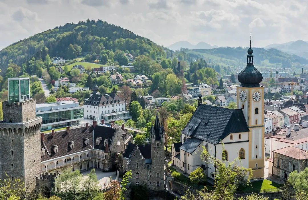 Das Schloss an der Eisenstrasse-1