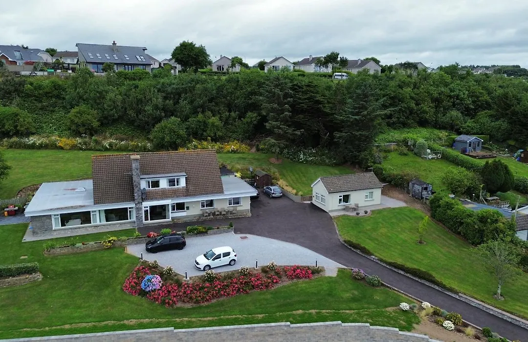 Summerfield Lodge B&B-1