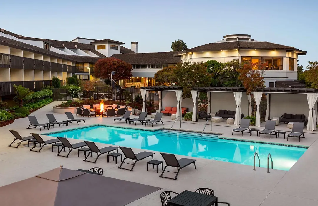 Hilton Garden Inn Monterey-1