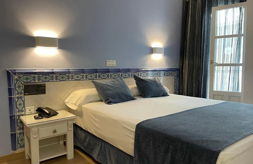 Hotel Plaza Cavana-1