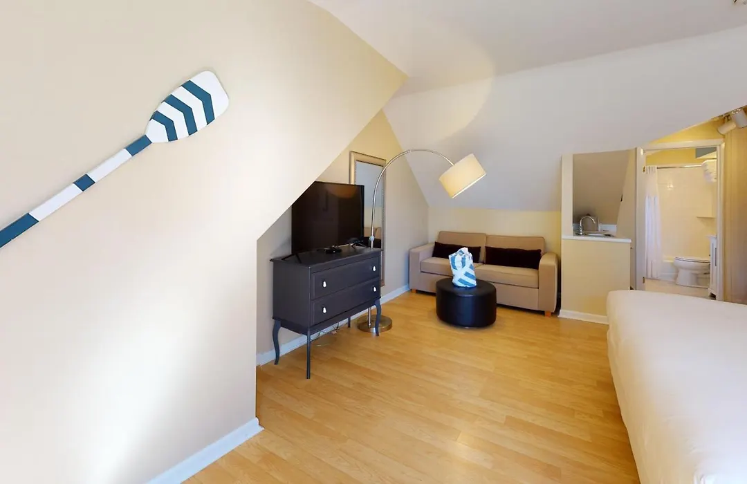 Breezeway Boutique Hotel-1