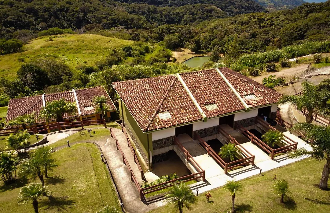 Hotel Montaña Monteverde-1