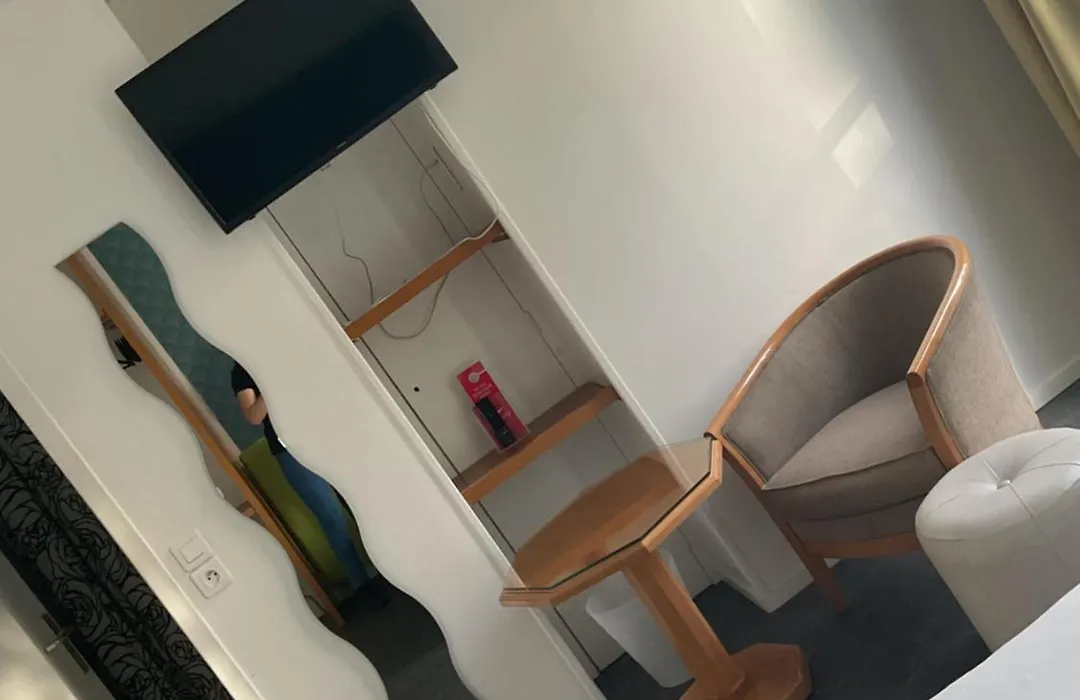 Fasthotel Chateauroux-1