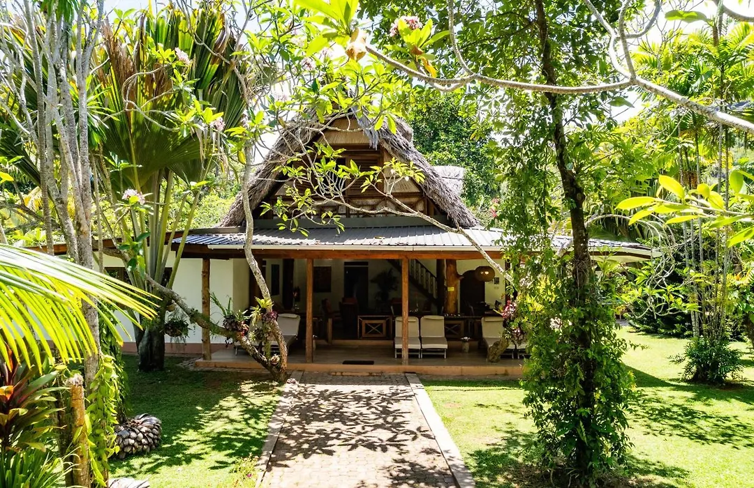 Anse Lazio Lodge-1