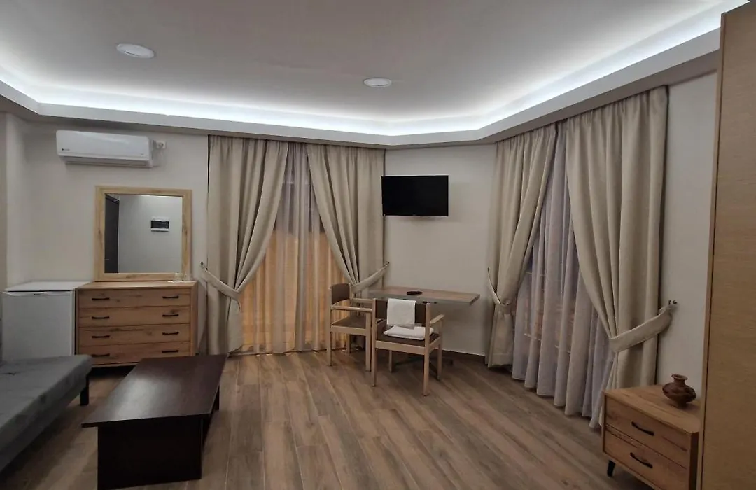 Hotel Antirriο-1