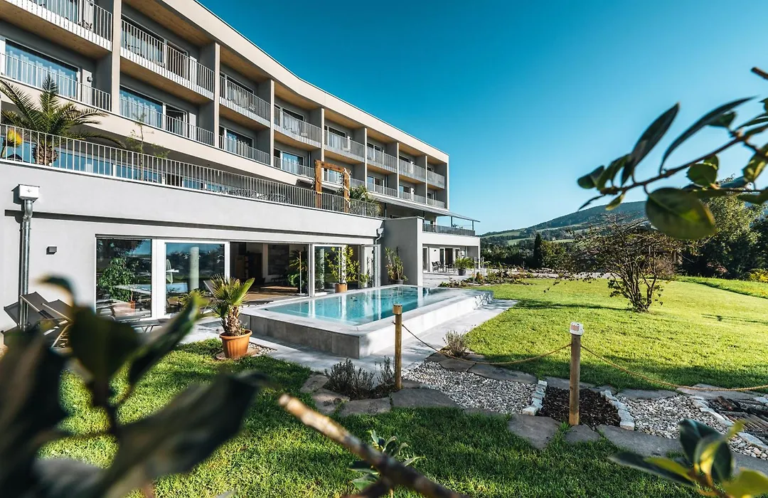 Landhotel Prielbauer-1