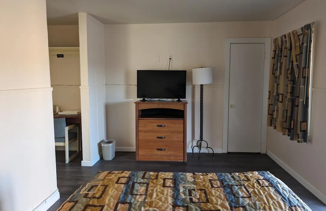Economy Inn Kingsville-1
