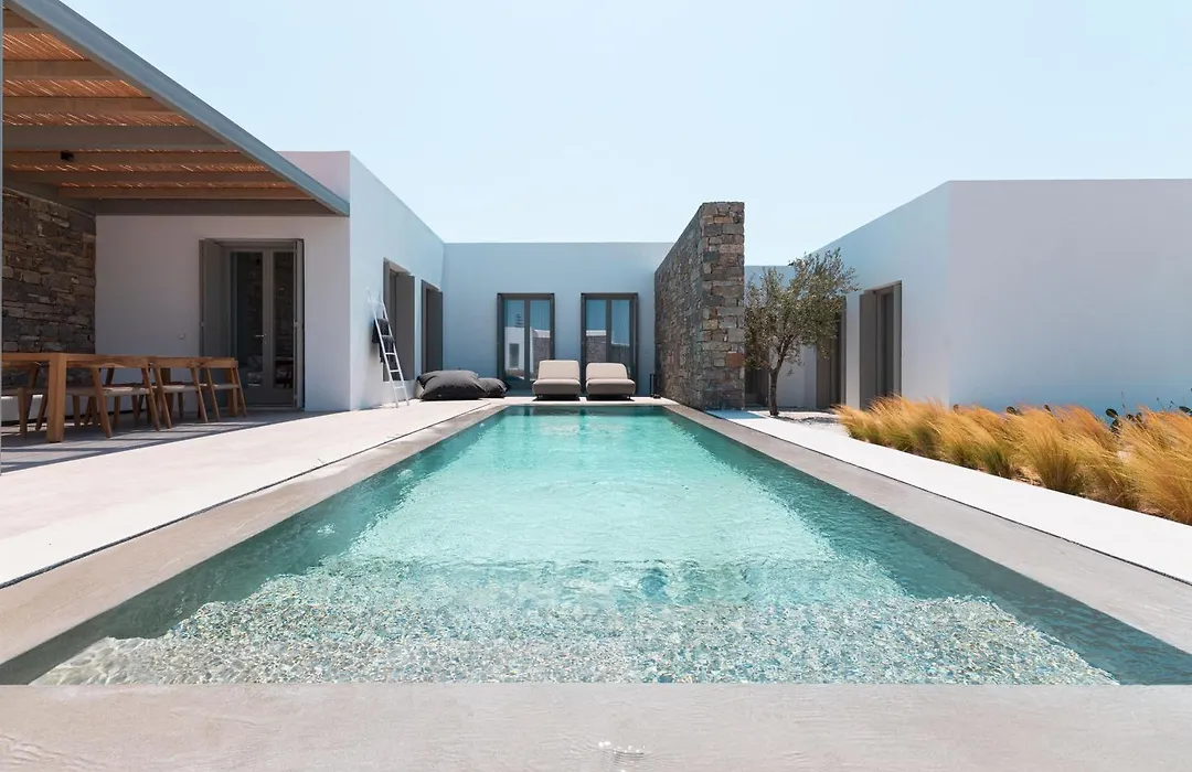 Cove Paros-1