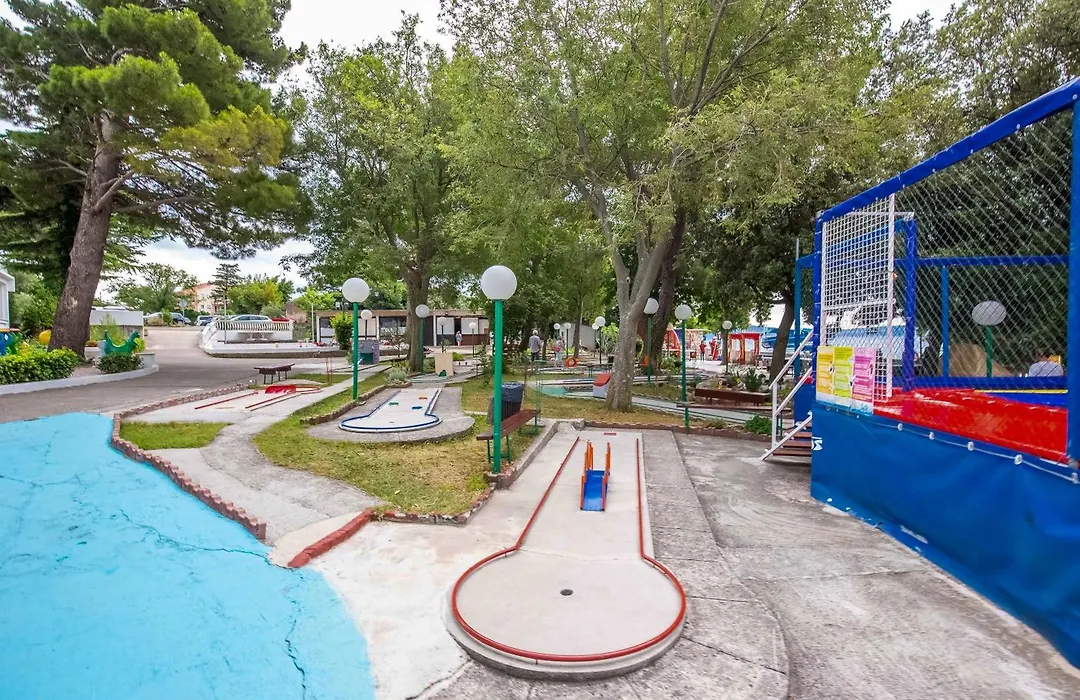 Paviljoni Slaven-1