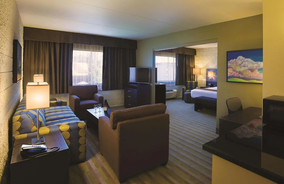 Best Western Plus University Inn-1