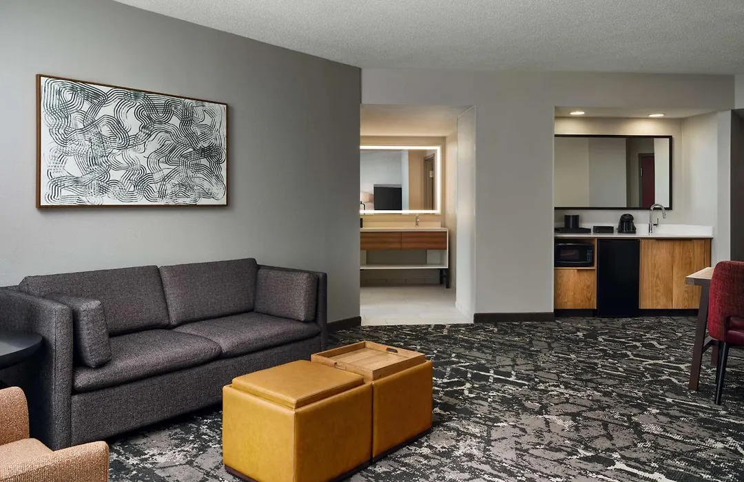 Embassy Suites By Hilton Hampton Convention Center-1