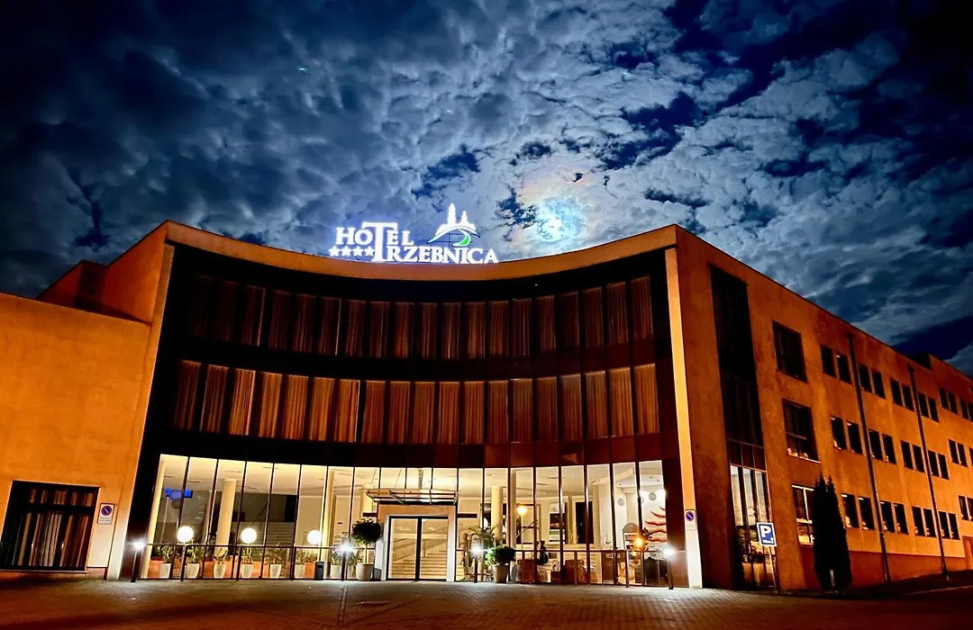 Hotel Trzebnica-1