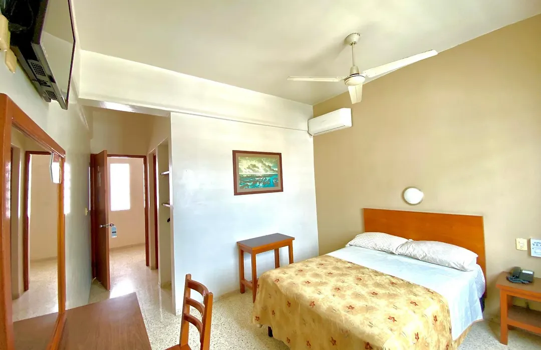 Hotel Delfines-1
