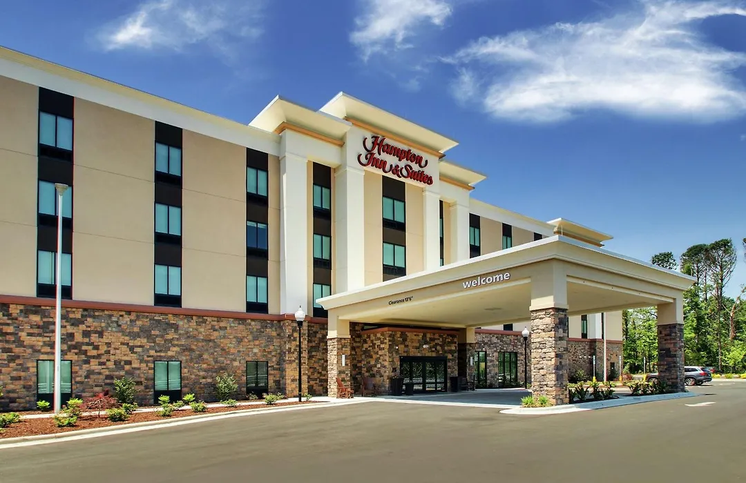 Hampton Inn & Suites By Hilton Southport-1