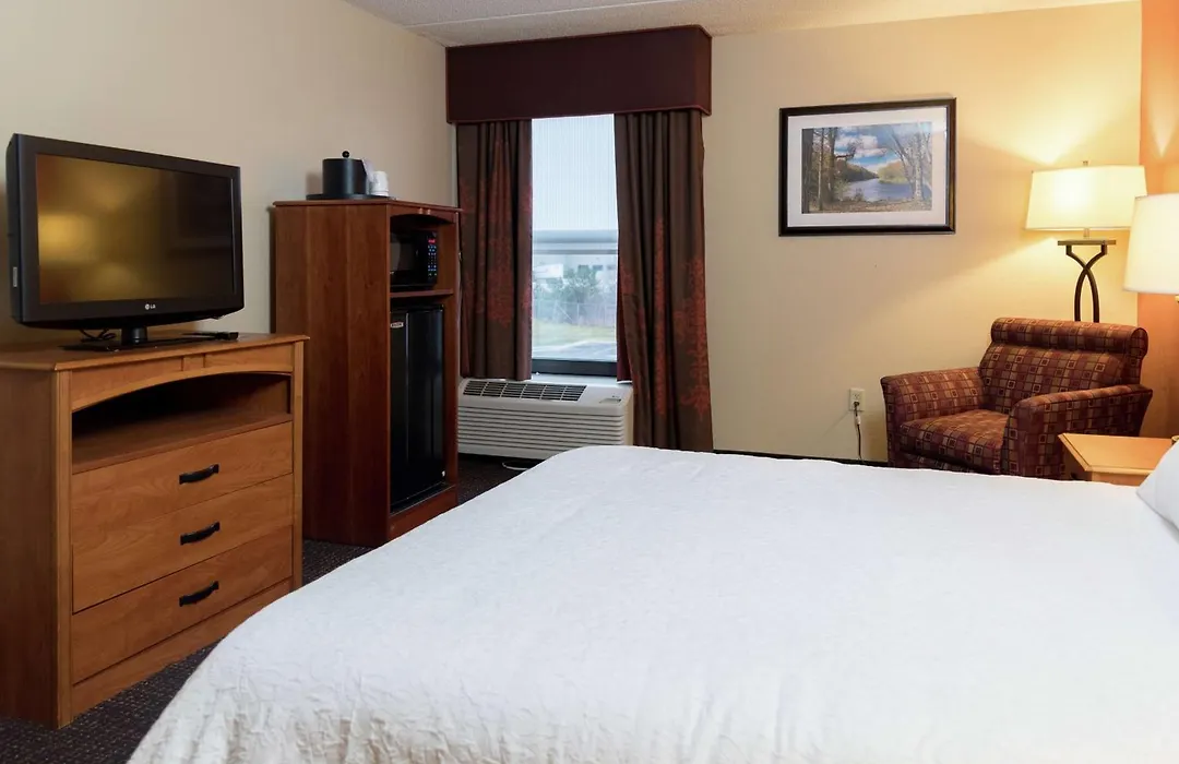 Hampton Inn Muskegon-1