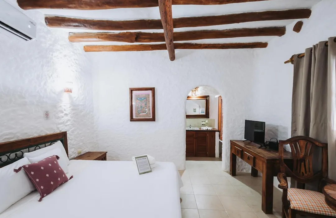 Hotel Casa Barbara Holbox-1