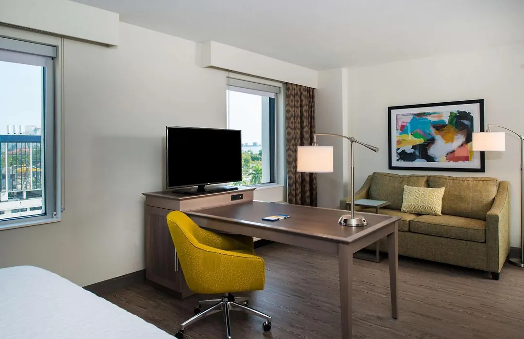 Hampton Inn & Suites Miami Wynwood Design District, Fl-1