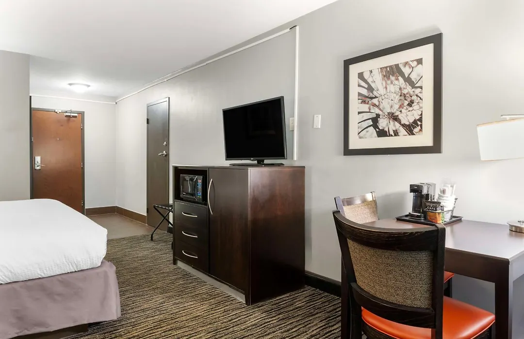 Best Western University Inn At Valparaiso-1