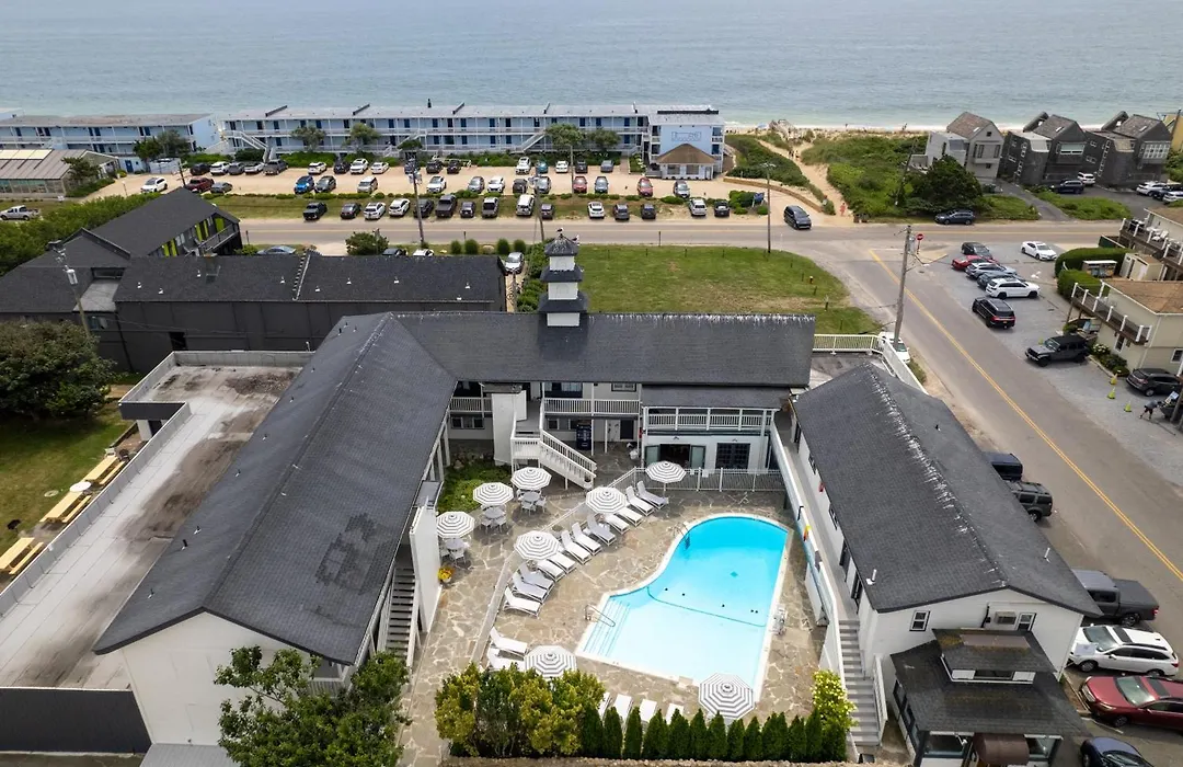 A Wave Inn - Montauk-1