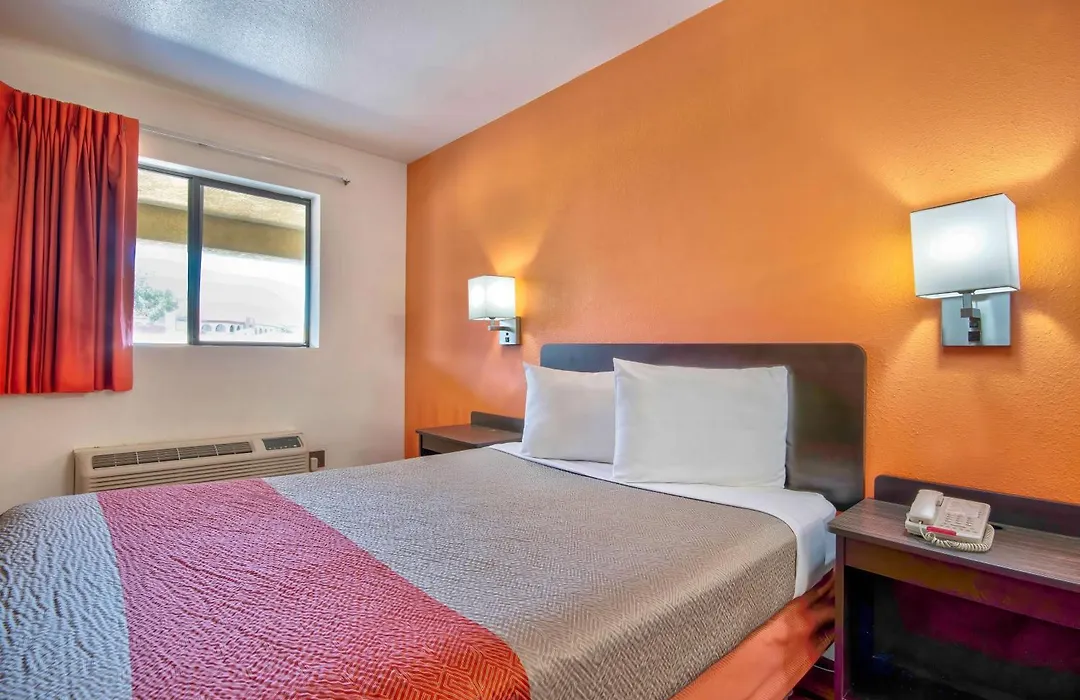 Motel 6-Santa Nella, Ca - Los Banos-1