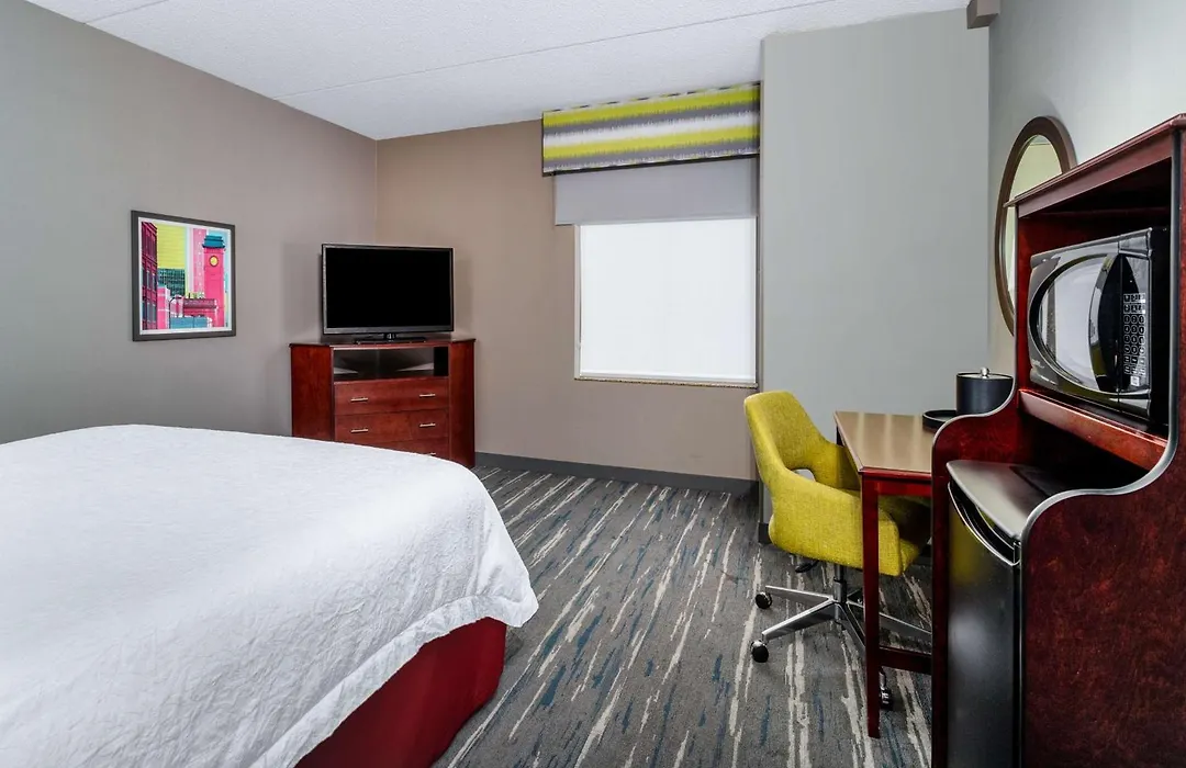 Hampton Inn & Suites Minneapolis St. Paul Airport - Mall Of America-1