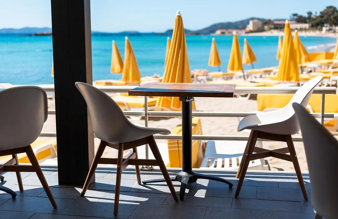 Roc Hotel - Hotel 4 Etoiles Les Pieds Dans L'Eau-1