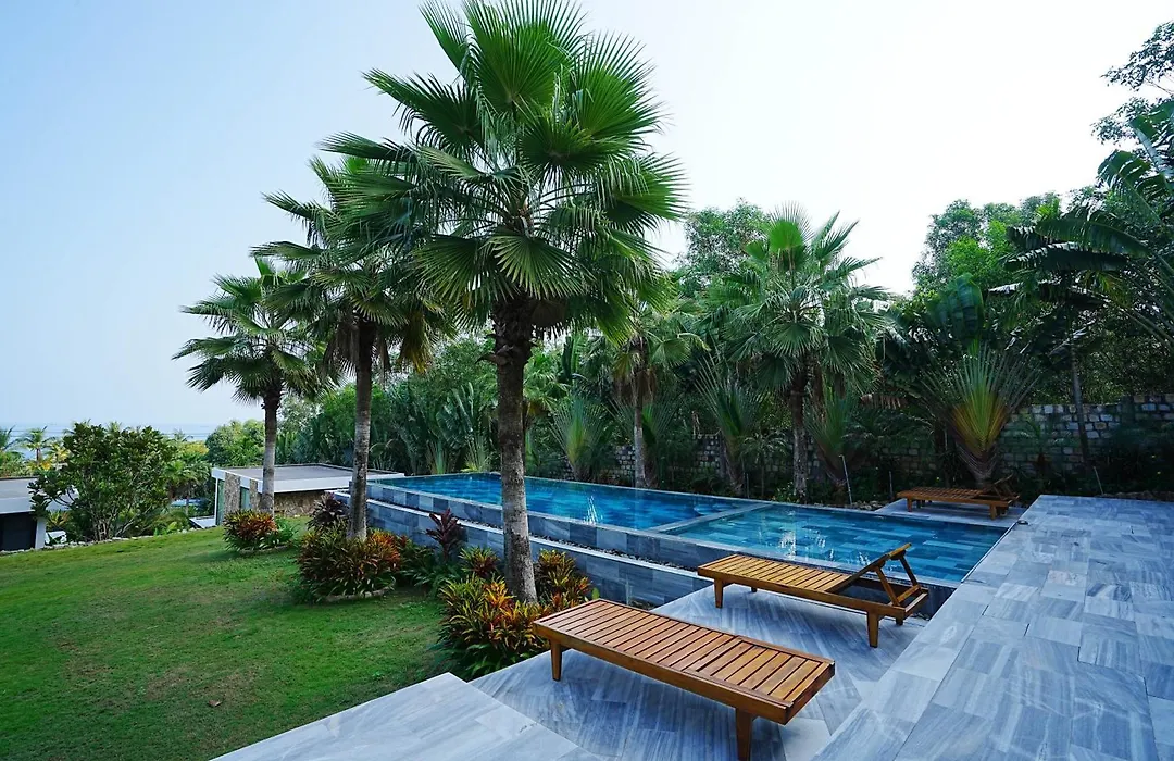 Kiwuki Luxury Villa-1