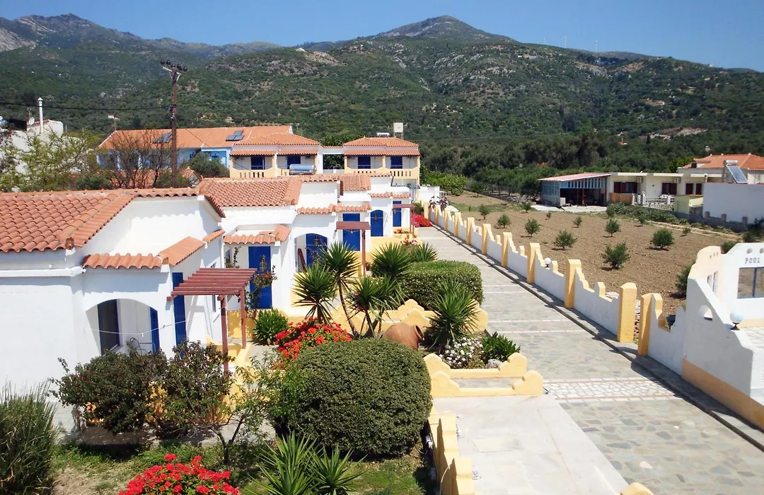 Pavlis Studios Kampos-1