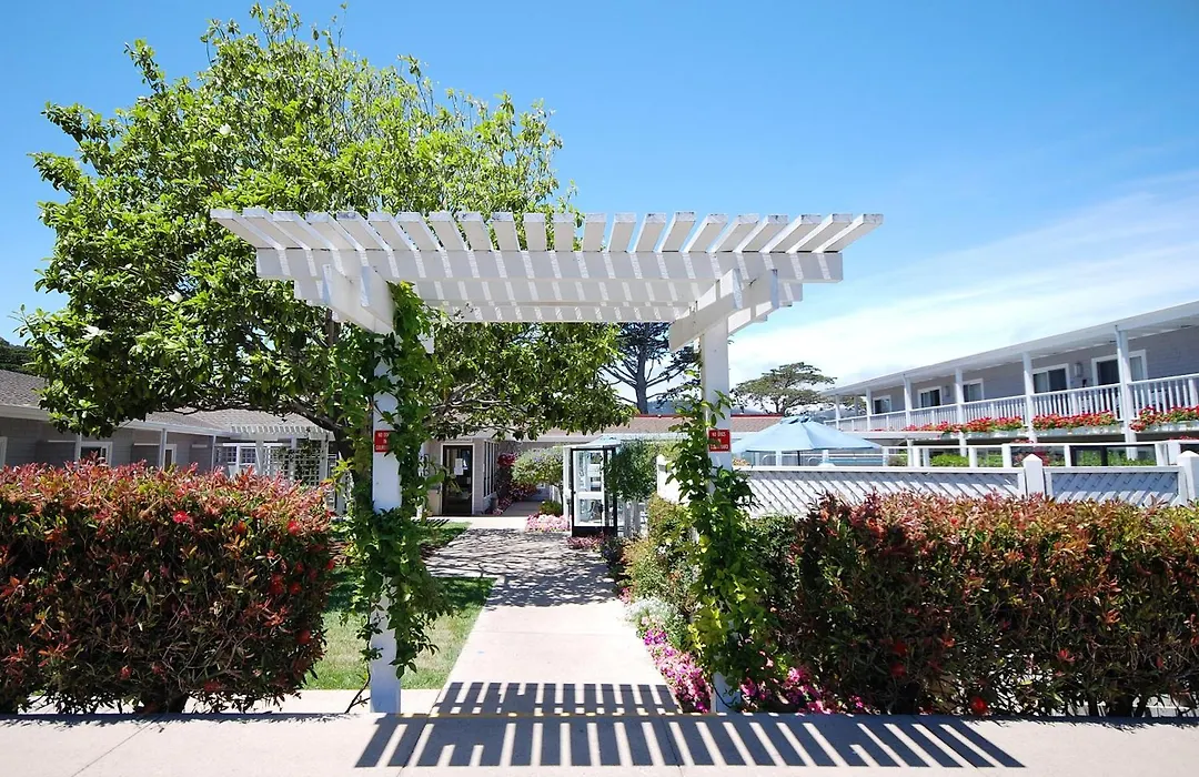 Monterey Bay Lodge-1