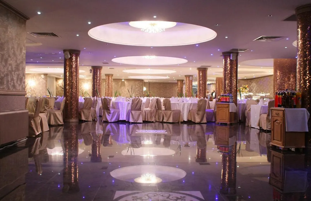 Hotel International-1