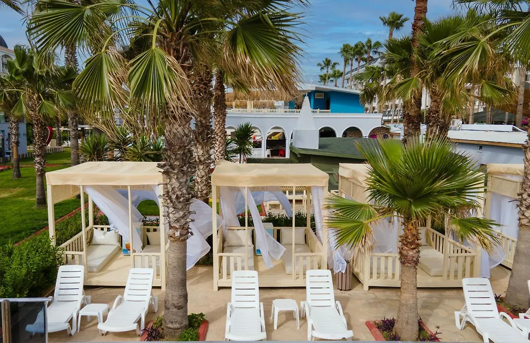 Holiday Garden Resort-1