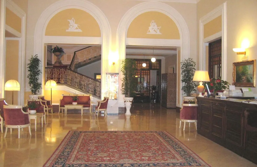 Grand Hotel Plaza & Locanda Maggiore-1