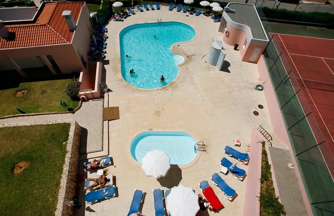 Apartamentos Coral Do Vau-1