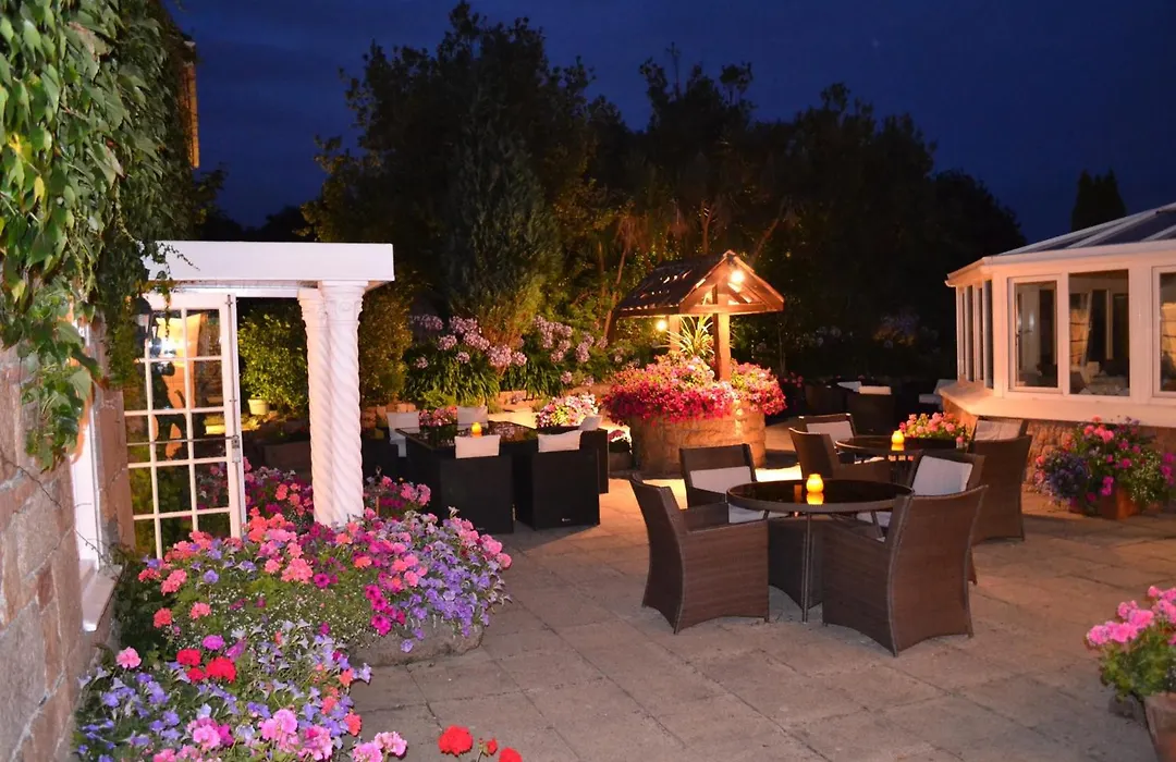 La Place Country Cottages-1