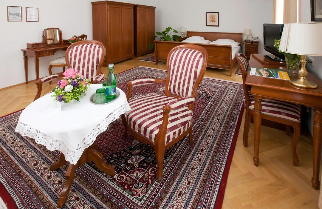 Hotel Richard Loewenherz-1