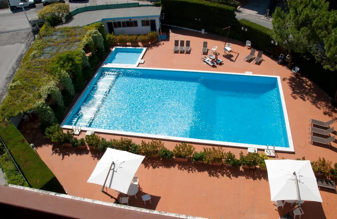 Hotel Touring-1