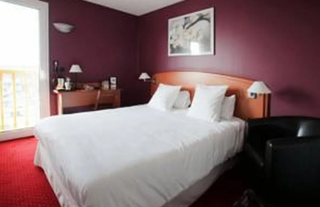 Sky Hotel Goussainville Charles de Gaulle-1
