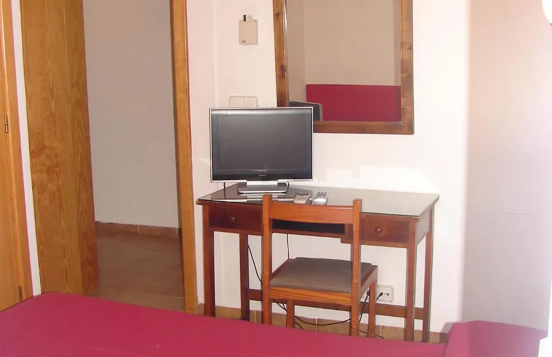 Hostal Talamanca-1