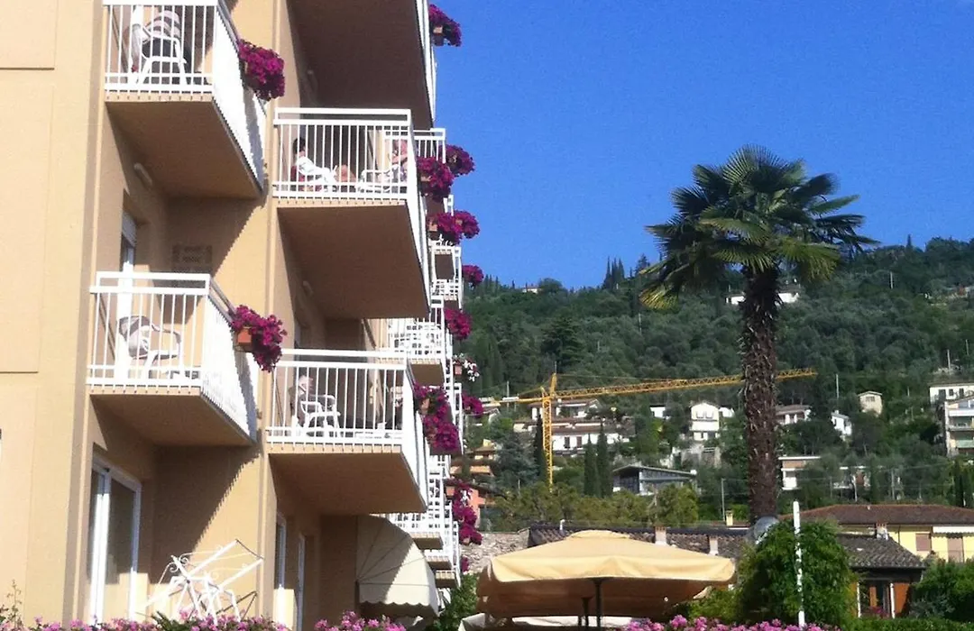 Hotel Romeo-1